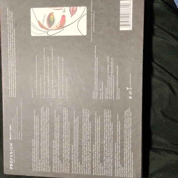 41 PC Makeup Kit - Picture 3 of 3